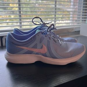 Great Condition Nike shoes (kids size)